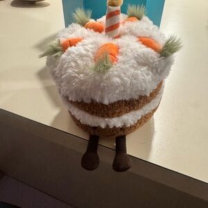 Jellycat Chicago special edition, carrot cake